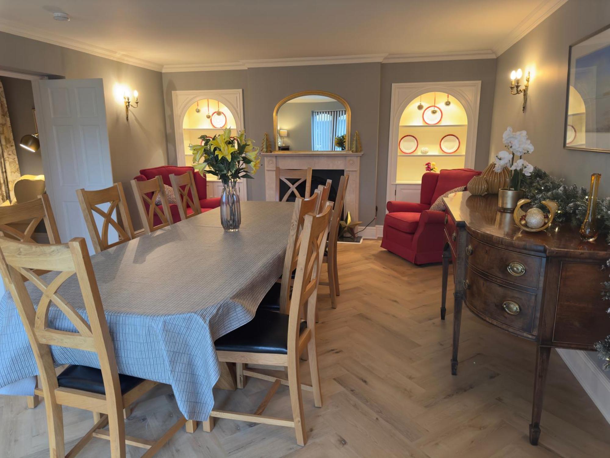 Vast, Elegant Home With Indoor Pool & Sauna Near Popular Golf Course Kington  Eksteriør billede