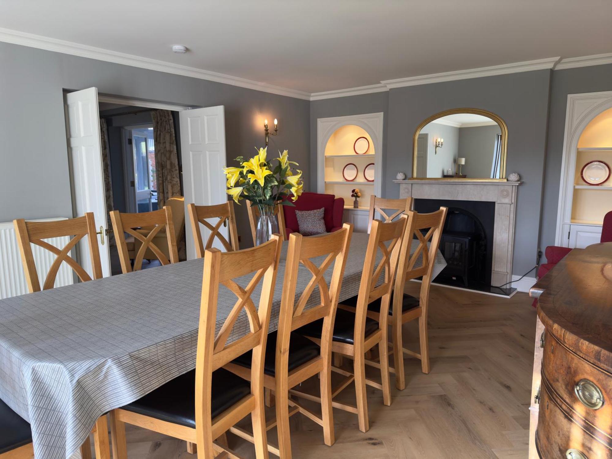 Vast, Elegant Home With Indoor Pool & Sauna Near Popular Golf Course Kington  Eksteriør billede