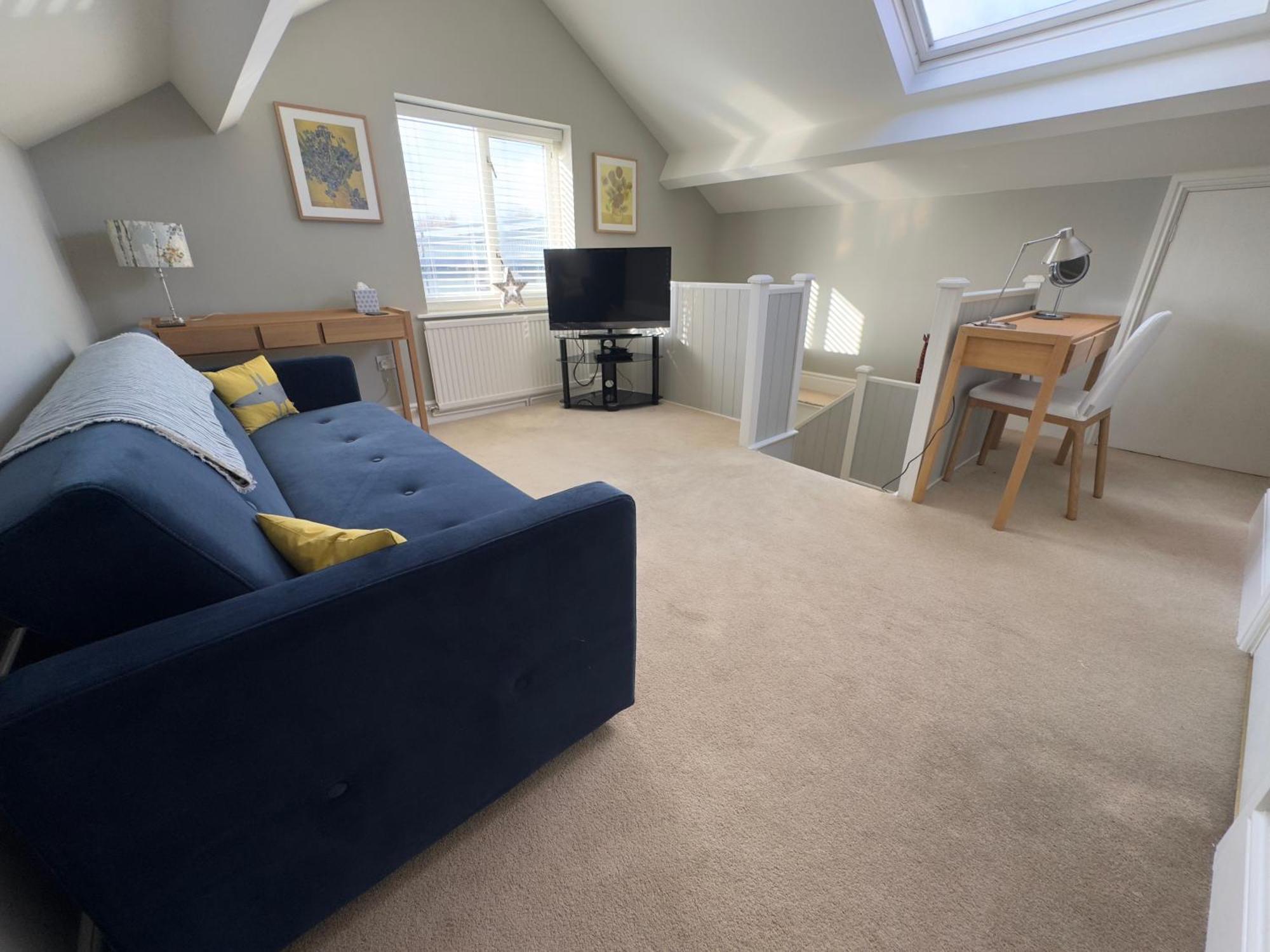 Vast, Elegant Home With Indoor Pool & Sauna Near Popular Golf Course Kington  Eksteriør billede